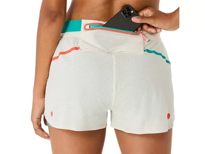 BEGRÄNSAD SERIE METARUN SPLIT SHORT